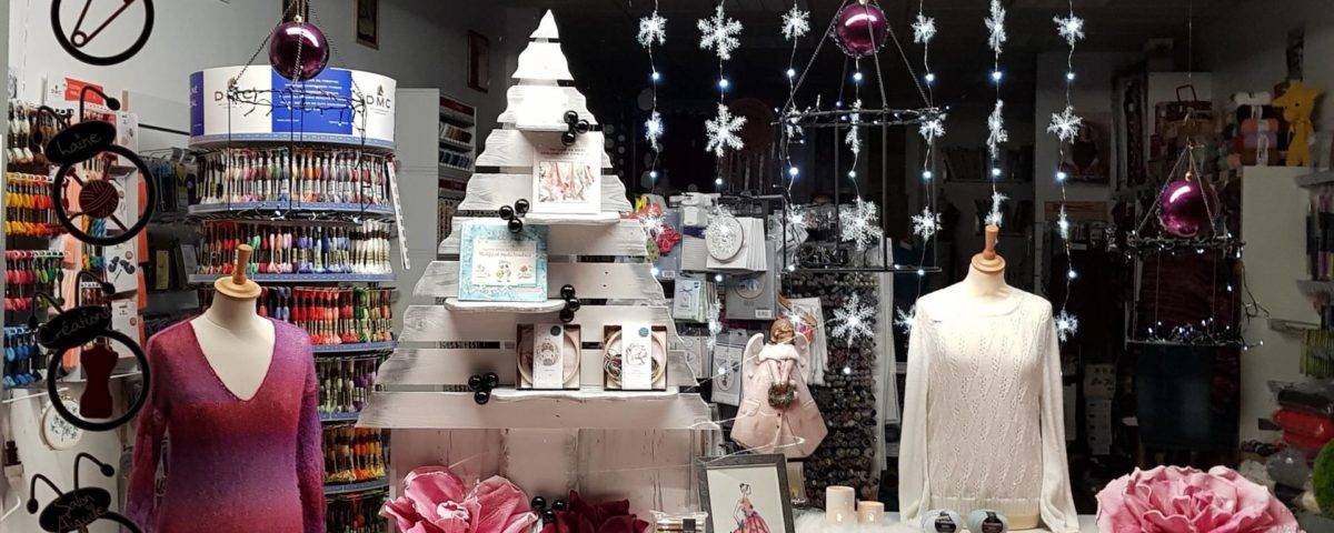 vitrine rose de noel 2019 COCCIfil